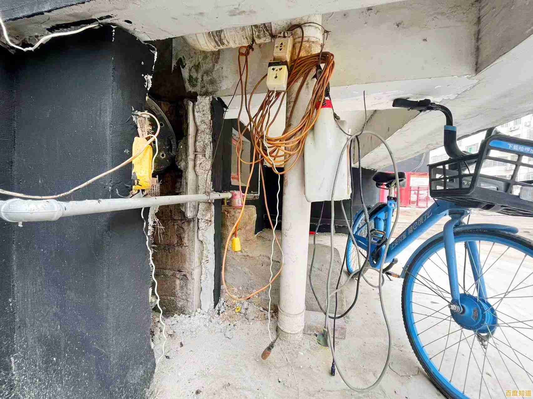 飞线充电背后的安全隐患与正确使用方法解析 飞线充电背后的安全隐患与正确使用方法解析